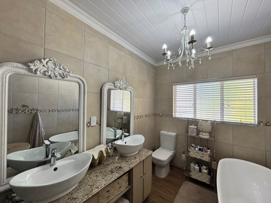 4 Bedroom Property for Sale in Grimbeeck Park North West